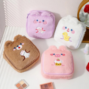 Trousse de toilette enfant peluche extérieur